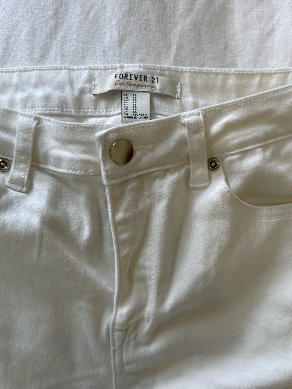 Forever 21 White High-Rise Women’s Skinny Jeans - Picture 4 of 4